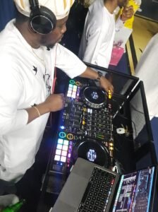 Dj Saint